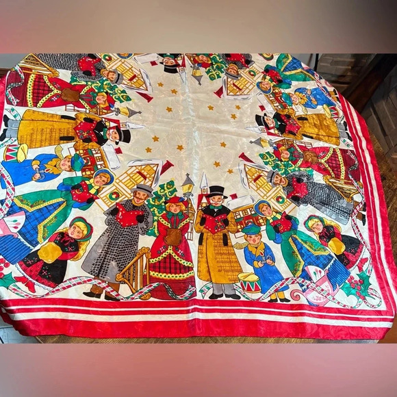 VINTAGE | Christmas carolers holiday scarf. - Picture 4 of 10